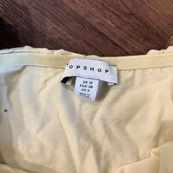 Topshop pastel light yellow cropped ruffle sleeve top - Picture 4 of 4